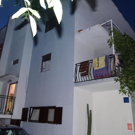 Rajcic Apartman Sobe Омиш Экстерьер фото